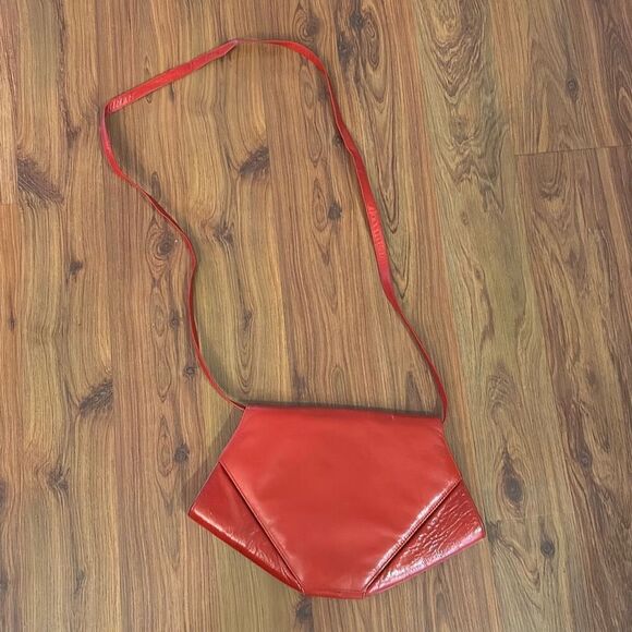 Vintage Charles Jourdan Paris red Leather crossbody long strap handbag 80s - Picture 2 of 6